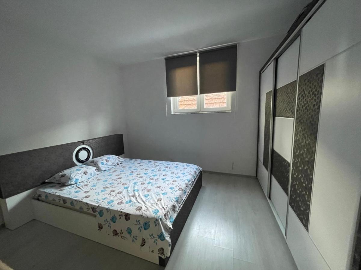 Got Prishtina Hostel Prishtine Bagian luar foto