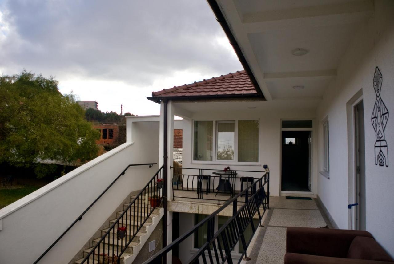 Got Prishtina Hostel Prishtine Bagian luar foto